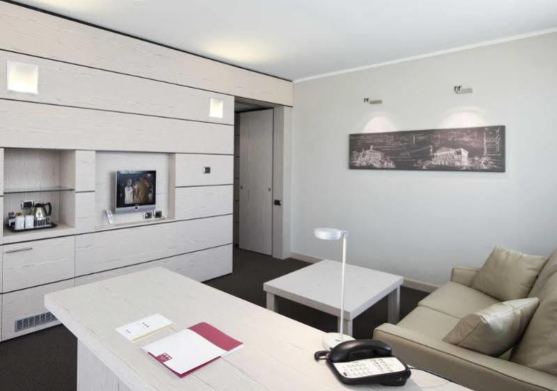 Unahotels Bologna San Lazzaro سان لاتْسارو دي سافين المظهر الخارجي الصورة